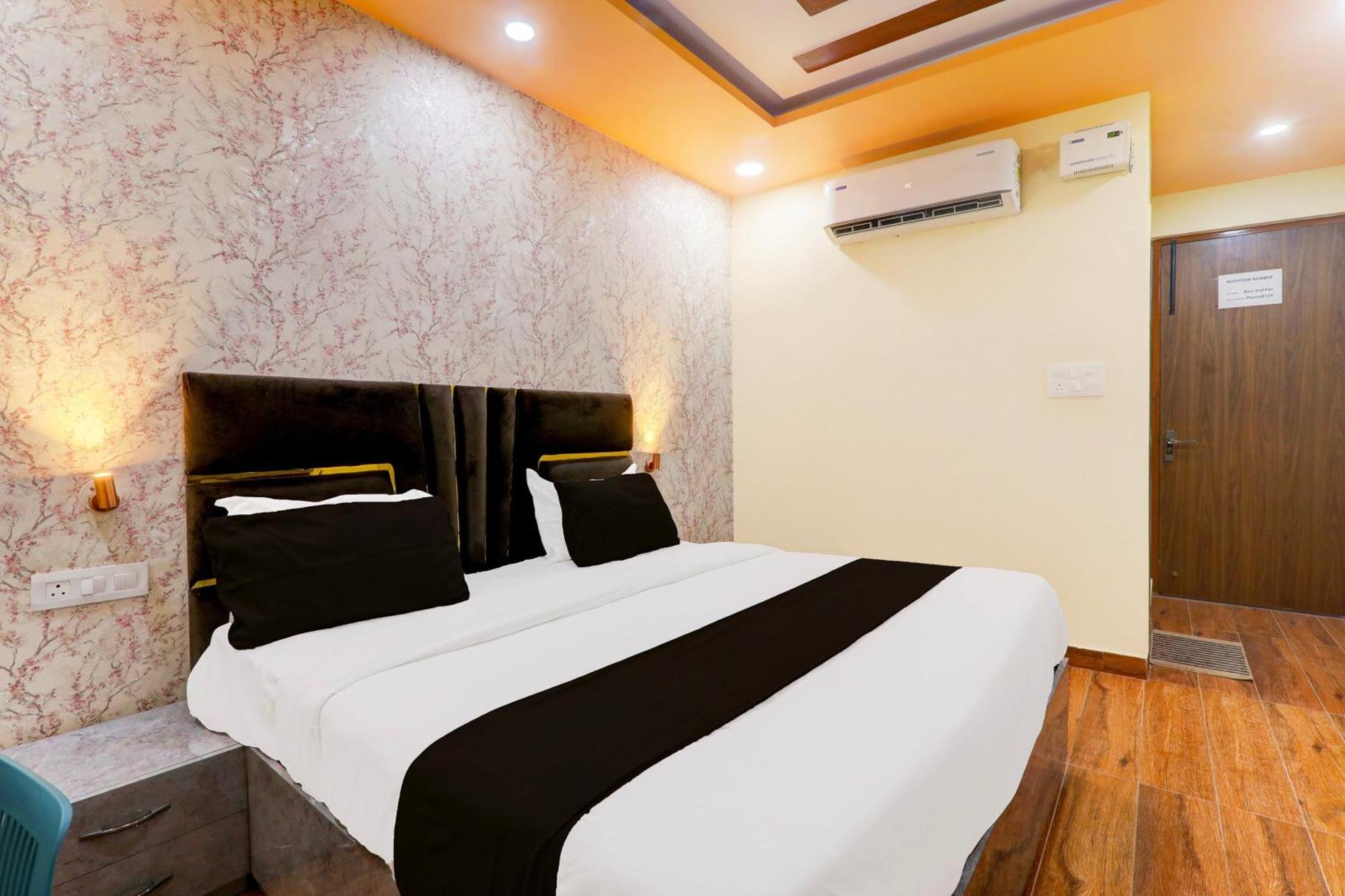 Super Hotel O Raas Plaza Kanpur Exterior foto