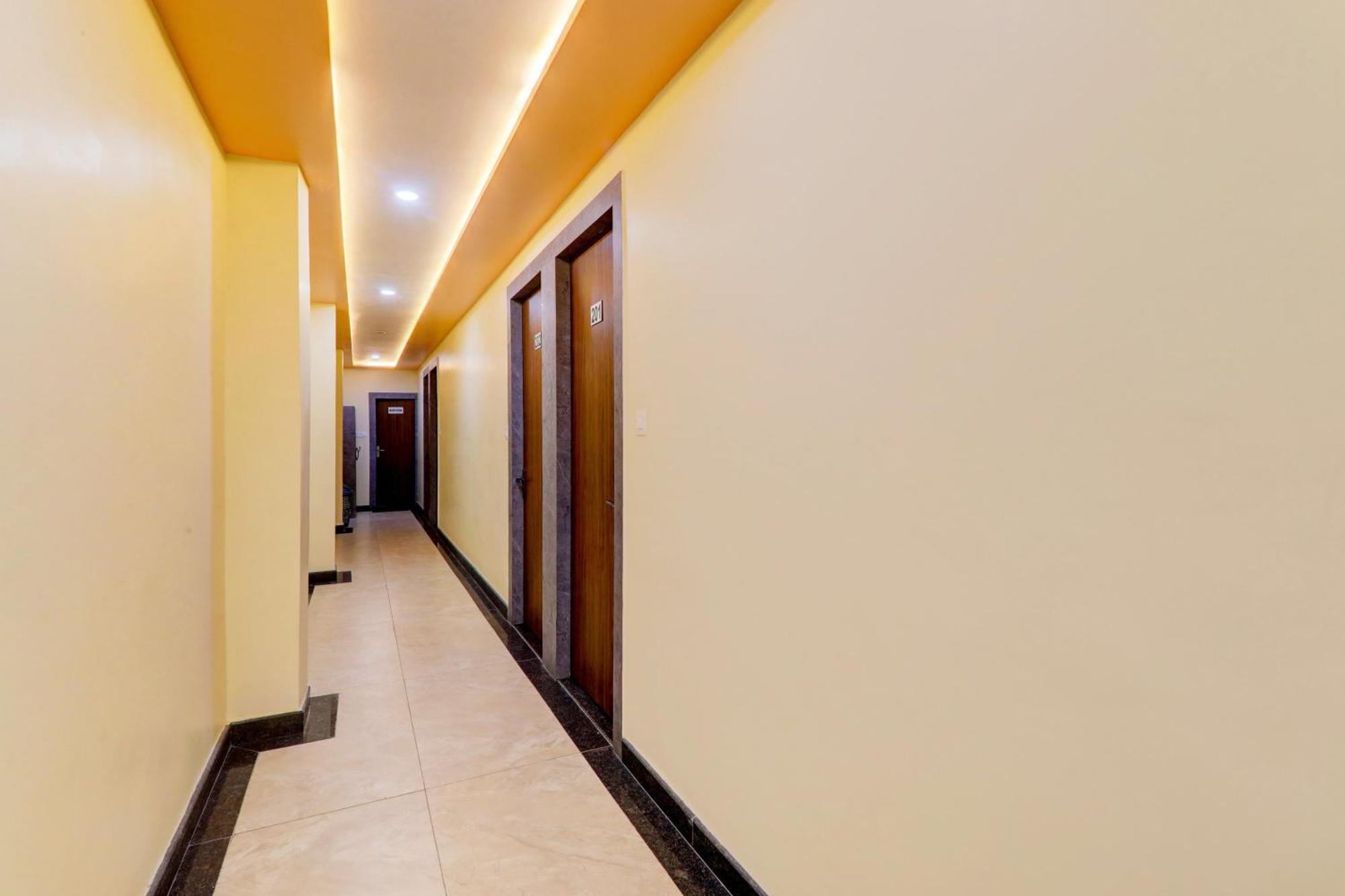 Super Hotel O Raas Plaza Kanpur Exterior foto